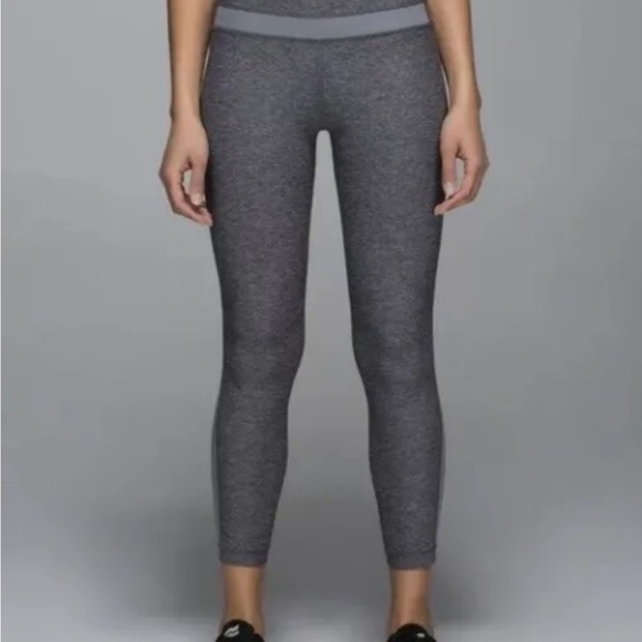 LULULEMON ATHLETICA Heathered Black LIGHT SPEED TIGHT/ Pants size 4 SMALL - Picture 3 of 11